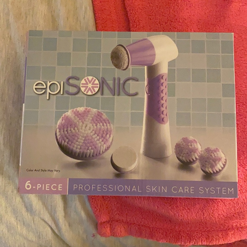 Face and body exfoliant